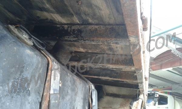 ขายยกชุด 2 คัน รถบรรทุก 6 ล้อ HINO KM777และรถบรรทุก 6 ล้อ HINO FB113