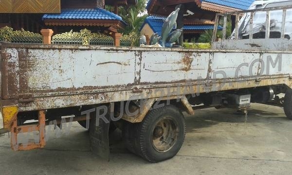 ขายยกชุด 2 คัน รถบรรทุก 6 ล้อ HINO KM777และรถบรรทุก 6 ล้อ HINO FB113