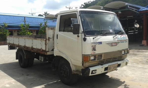 ขายยกชุด 2 คัน รถบรรทุก 6 ล้อ HINO KM777และรถบรรทุก 6 ล้อ HINO FB113
