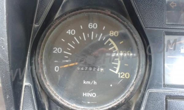 ขายยกชุด 2 คัน รถบรรทุก 6 ล้อ HINO KM777และรถบรรทุก 6 ล้อ HINO FB113