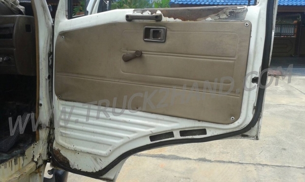 ขายยกชุด 2 คัน รถบรรทุก 6 ล้อ HINO KM777และรถบรรทุก 6 ล้อ HINO FB113