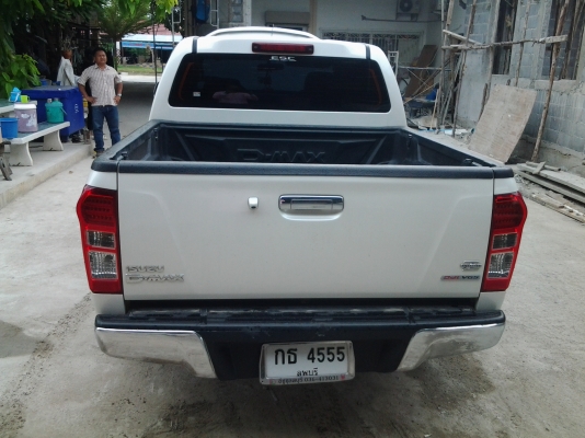 รถ ดีแมกซ์ รุนใหม่ ครับ รถ ดีแมกซ์ รุนใหม่ ครับ