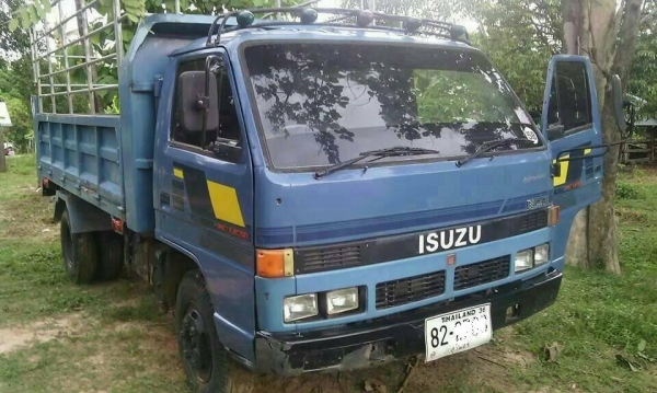 ***ขายแล้วครับขอบคุณ Truck2hand *ขาย6ล้อดั้มดิน5คิว "เสี่ยสั่งลุย" ISUZU NPR599LU5F-M ห้างแท้ปี37 เครื่องเดิม 4BD1-115ฝาดำ เครื่องดี แรง แน่นดี เกียร์สั้นแท้ เข้าง่ายไม่มีหลุด ช่วงล่างเดิม คัสซีสวยไม่ปะไม่ดาม กระบะดั้มเหล็ก5ตันยิงหน้า3.60ม.สภาพด