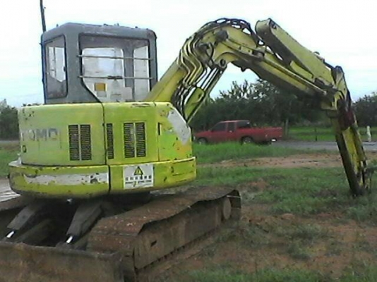 ขายรถขุดแบ็คโค SUMITOMO SH65U เทียบเท่ารุ่น6 สภาพดี เอวแน่น สีเดิมจากท่าเรือ มีไลนติดหัวแย็คเดินระบบ ช่วงล่างดี บูมสวย อาร์มดี เครื่อง4JB1  สภาพพร้อมใช้งาน ใช้งานได้ปกติ