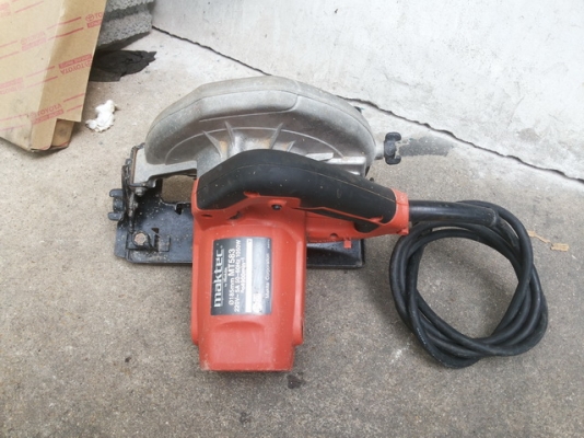 เลื่อยวงเดือน 7 นิ้ว MAKTEC MT583 สภาพสวยพร้อมใช้งาน เดิม ๆ ไม่เคยเสีย ไม่เคยซ่อม เลื่อยวงเดือน 7 นิ้ว MAKTEC MT583 สภาพสวยพร้อมใช้งาน เดิม ๆ ไม่เคยเสีย ไม่เคยซ่อม