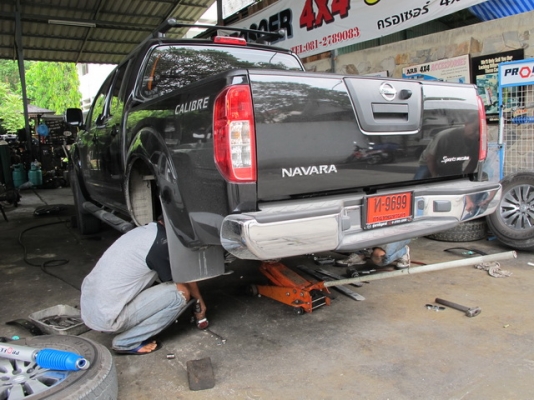 โช๊คอัพรถกระบะ NissanNavara by Shock Profender โช๊คอัพรถกระบะ NissanNavara by Shock Profender