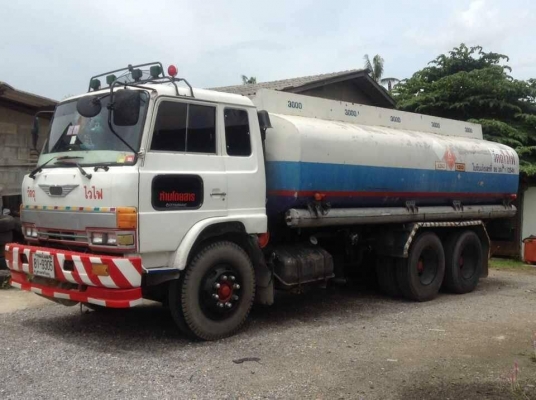 ขายรถน้ำมัน เครื่องHO7C 185แรง คัสซีKT920