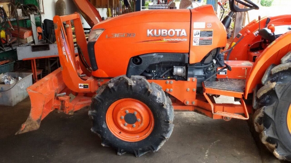 ปัญญาแทรคเตอร์มาแล้ว... คูโบต้า L3608 พร้อมใบมีดคานล่างFD163F โรตาลี่ตราช้าง ยางหน้าใหม่ สีเดิมๆ พร้อมส่งทั่วไทยครับ จัดส่ง อ.ไทรงาม จ.กำแพงเพชร
