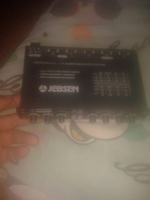 ขายปรี 4 แบน คับ ราคาพร้อมส่งเลยคับ