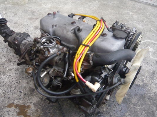 ขายเครื่องยนต์มาสด้าแฟมิเลีย 1400 พร้อมเกียร์ 9250 บาท