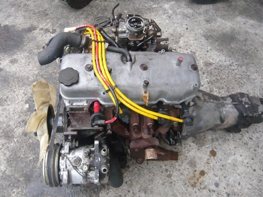 ขายเครื่องยนต์มาสด้าแฟมิเลีย 1400 พร้อมเกียร์ 9250 บาท