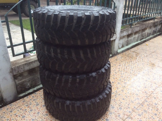 ขายยาง Maxxis  35x 12.50 R16  ปี 12.  14000บาท