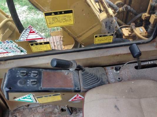 รถแบคโฮ CATERPILLAR E70B เก่าญี่ปุ่นแท้ ใส่หัวกระแทก