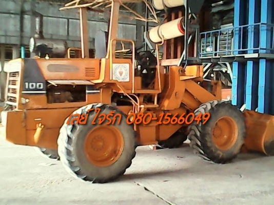 **750,000 บ.ต่อรอง**ขายรถตักล้อยาง Wheel Loader Komatsu WA100-1 S.No.xxxx เอวอ่อน เครื่องเดิมปั้มเดิม แขน/บุ้งกี๋เดิมๆ เครื่อง KOMATSU 6D95L-90HP 6สูบ เครื่องดี แรงดี แน่น ปั้มดี แรง ระบบเกียร์ ใช้งานปกติ แขนสวยไม่ปะ บุ้งกี๋ดีไม่ผุ ยางสวย4เส้น ระบบไฮฯ ระบ
