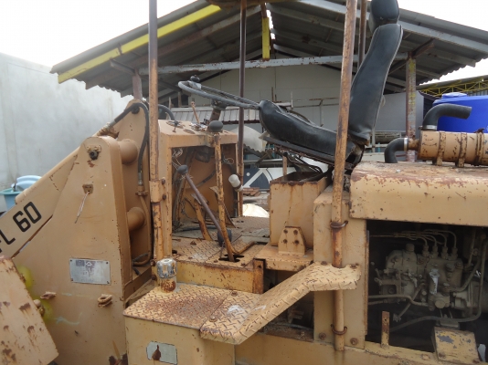 ขายด่วนรถตักเอวอ่อนFURUKAWAเครือง4สูบ2เพลาโฟวีล4WD