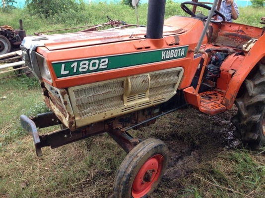 รถไถเล็กL1802DT