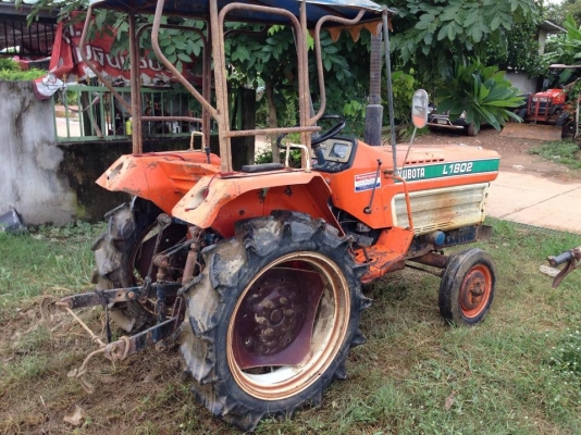 รถไถเล็กL1802DT