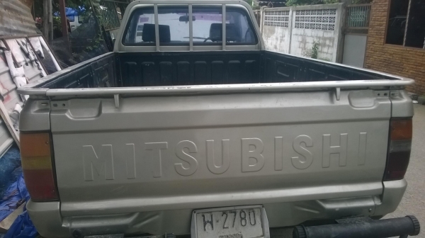 ขายมิซูมิซฺิl200 ปี1998 รถทำสีมาใหม่ทั้งคัน ทำแอร์ ทำกระบะ โทร0815711261หรือ0880976758 ราคา76,000บ