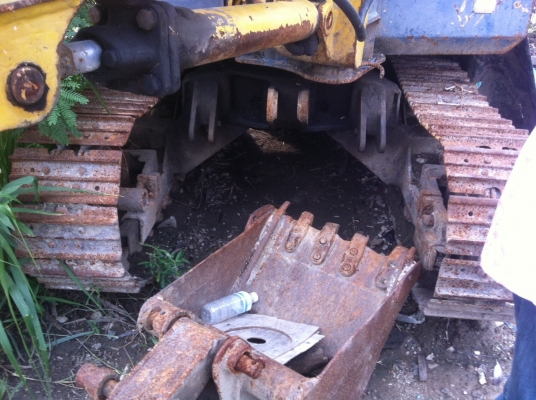 ขายD2-3 with PC20 ตามสภาพ เดิมใช้งานอยู่ อุปกรณ์ขาดหายบ้าง