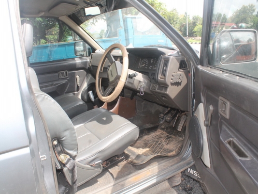 นิสสัน บิ้กเอ็มแค็ปยกสูงลงเล่มแล้วชุดโอนครบภาษีเต็มถึงปี58