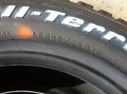 BF Goodrich All-terrain ขนาด 265 75 r16 ยางใหม่ปี14