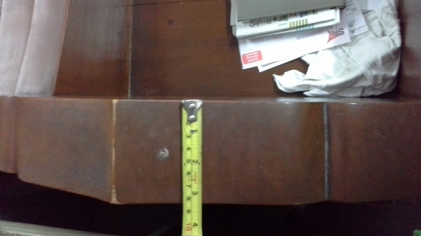 ขายเก้าอี้ไม้สักอย่วงหนา 3 นื้วลายไม้สวยมากครับ