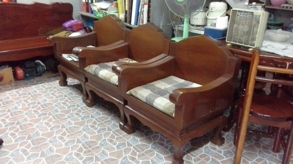 ขายเก้าอี้ไม้สักอย่วงหนา 3 นื้วลายไม้สวยมากครับ