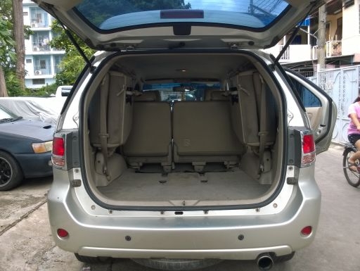 ขาย Toyota Fortuner ปี2006 เครื่อง 3.0 V Auto 4WD มือเดียว ไม่มีชนน้ำไม่ท่วม ตู้แอร์เพิ่งเปลี่ยน ทั้งตู้หน้า-หลัง เข้าศูนย์เช็คตลอดครับ