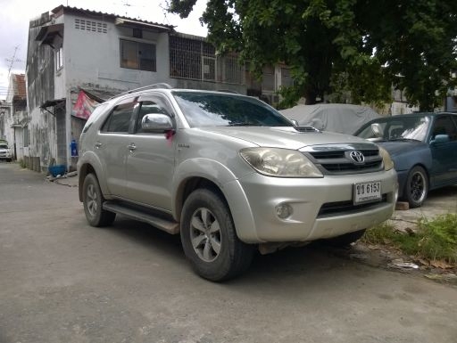 ขาย Toyota Fortuner ปี2006 เครื่อง 3.0 V Auto 4WD มือเดียว ไม่มีชนน้ำไม่ท่วม ตู้แอร์เพิ่งเปลี่ยน ทั้งตู้หน้า-หลัง เข้าศูนย์เช็คตลอดครับ