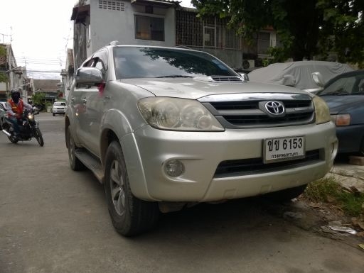 ขาย Toyota Fortuner ปี2006 เครื่อง 3.0 V Auto 4WD มือเดียว ไม่มีชนน้ำไม่ท่วม ตู้แอร์เพิ่งเปลี่ยน ทั้งตู้หน้า-หลัง เข้าศูนย์เช็คตลอดครับ