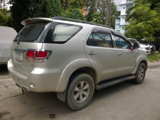 ขาย Toyota Fortuner ปี2006 เครื่อง 3.0 V Auto 4WD มือเดียว ไม่มีชนน้ำไม่ท่วม ตู้แอร์เพิ่งเปลี่ยน ทั้งตู้หน้า-หลัง เข้าศูนย์เช็คตลอดครับ