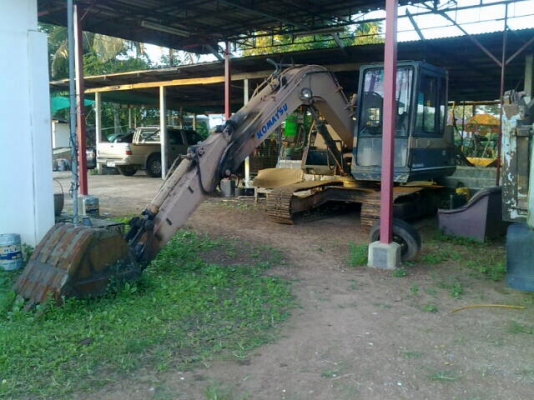 ขายแม็คโคร KOMATSU PC60-5 สภาพสวยพร้อมใช้งาน เอกสารใบแจ้งจำหน่าย ราคา450000
