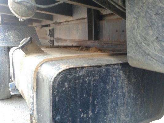 ISUZU คัซซี 210 เครื่องเปลี่ยน 240 ค่ะ