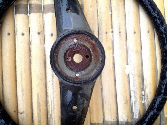 พวงมาลัยรถ Mazda 10 แรง