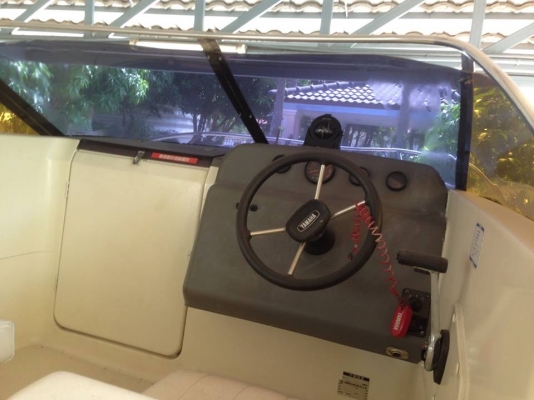 เรือยามาฮ่า18ฟุตเครื่องยามาฮ่า70แรงทริมไฟฟ้าเพิ่งเปลี่ยนใหม่เอี่ยม ขายพร้อมเทลเลอร์ UP BEAT