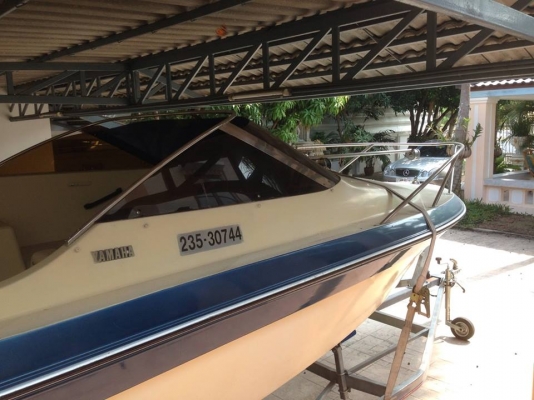 เรือยามาฮ่า18ฟุตเครื่องยามาฮ่า70แรงทริมไฟฟ้าเพิ่งเปลี่ยนใหม่เอี่ยม ขายพร้อมเทลเลอร์ UP BEAT