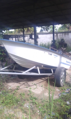 ฝากขายเรือไฟเบอร์ 11 ฟ่ต พร้อมเทรลเลอร์ จอ เครื่อง Yamaha 15 แรง 2 จังหวะ