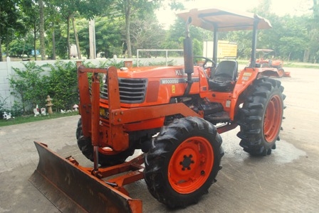 ขายรถไถ Kubota M5000 (4WD) พร้อมดันหน้า