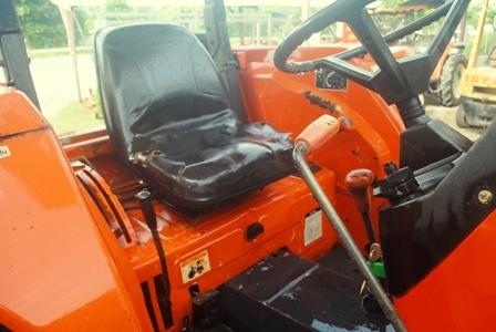 ขายรถไถ Kubota M5000 (4WD) พร้อมดันหน้า