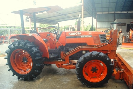 ขายรถไถ Kubota M5000 (4WD) พร้อมดันหน้า