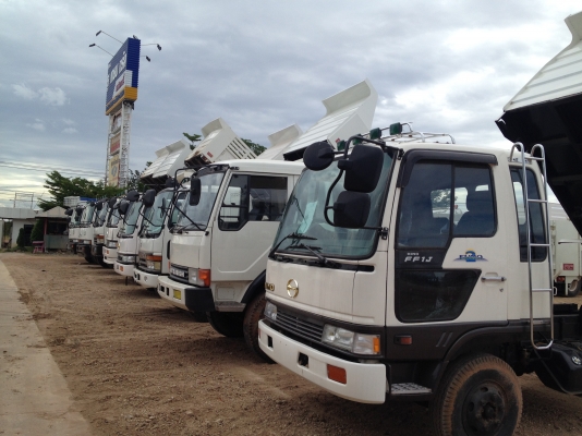 แหล่งรวมรถบรรทุก 6-10-12 ล้อ รถเครน หางปลาบรรทุกแมคโคสภาพใหม่ป้ายแดง สวยๆมีทุกรุ่นทุกคันพร้อมทะเบียนทุกคันครับ สนใจลองโทรมาสอบถามได้ครับ ยินดีให้คำแนะนำครับ