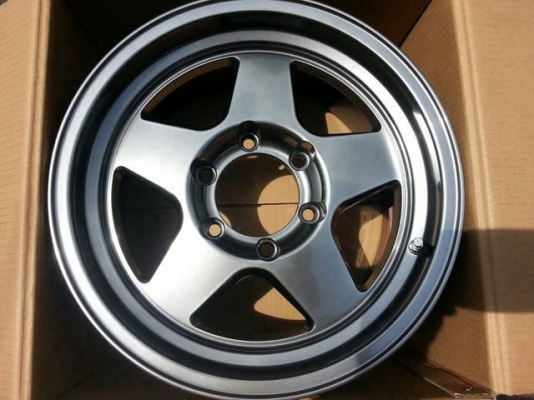 ล้อ  Bradley  8 x 16  สีไฮเปอร์ซิลเวอร์ - แบล็คโครเมี่ยม