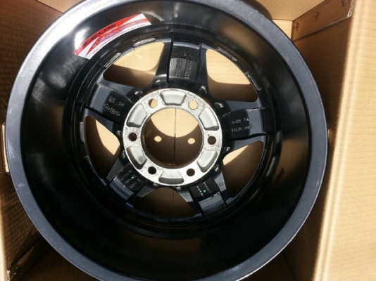 ล้อ  Bradley  8 x 16  สีไฮเปอร์ซิลเวอร์ - แบล็คโครเมี่ยม