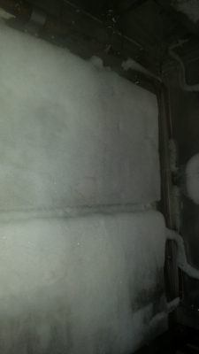 ขายตู้ห้องเย็นพร้อมเครื่องทำความเย็นสำหรับแช่แข็งราคาใบละ 40,000 บาท