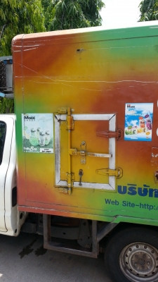 ขายตู้ห้องเย็นพร้อมเครื่องทำความเย็นสำหรับแช่แข็งราคาใบละ 40,000 บาท