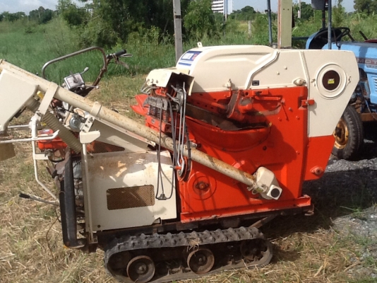 รถนวดข้าวkubota สภาพดี  ราคาไม่แพง