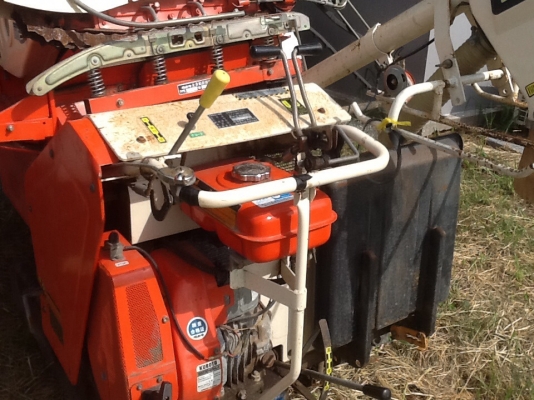 รถนวดข้าวkubota สภาพดี ราคาไม่แพง รถนวดข้าวkubota สภาพดี ราคาไม่แพง