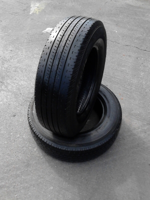 205/70R15 BRIDGESTONE DURAVIS R611 1 เส้น MICHELIN VANPIX 1 เส้น รวม 2 เส้น TEL.081-427-3941 205/70R15 BRIDGESTONE DURAVIS R611 1 เส้น MICHELIN VANPIX 1 เส้น รวม 2 เส้น TEL.081-427-3941