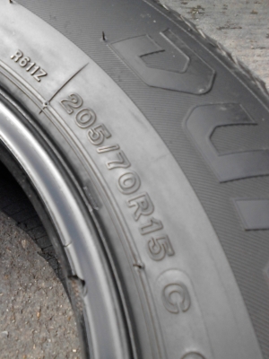 205/70R15 BRIDGESTONE DURAVIS R611 1 เส้น MICHELIN VANPIX 1 เส้น รวม 2 เส้น TEL.081-427-3941 205/70R15 BRIDGESTONE DURAVIS R611 1 เส้น MICHELIN VANPIX 1 เส้น รวม 2 เส้น TEL.081-427-3941