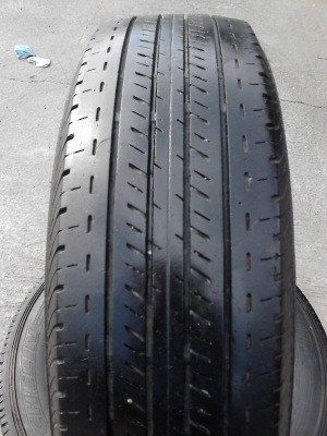 205/70R15 BRIDGESTONE DURAVIS R611 1 เส้น MICHELIN VANPIX 1 เส้น รวม 2 เส้น TEL.081-427-3941 205/70R15 BRIDGESTONE DURAVIS R611 1 เส้น MICHELIN VANPIX 1 เส้น รวม 2 เส้น TEL.081-427-3941